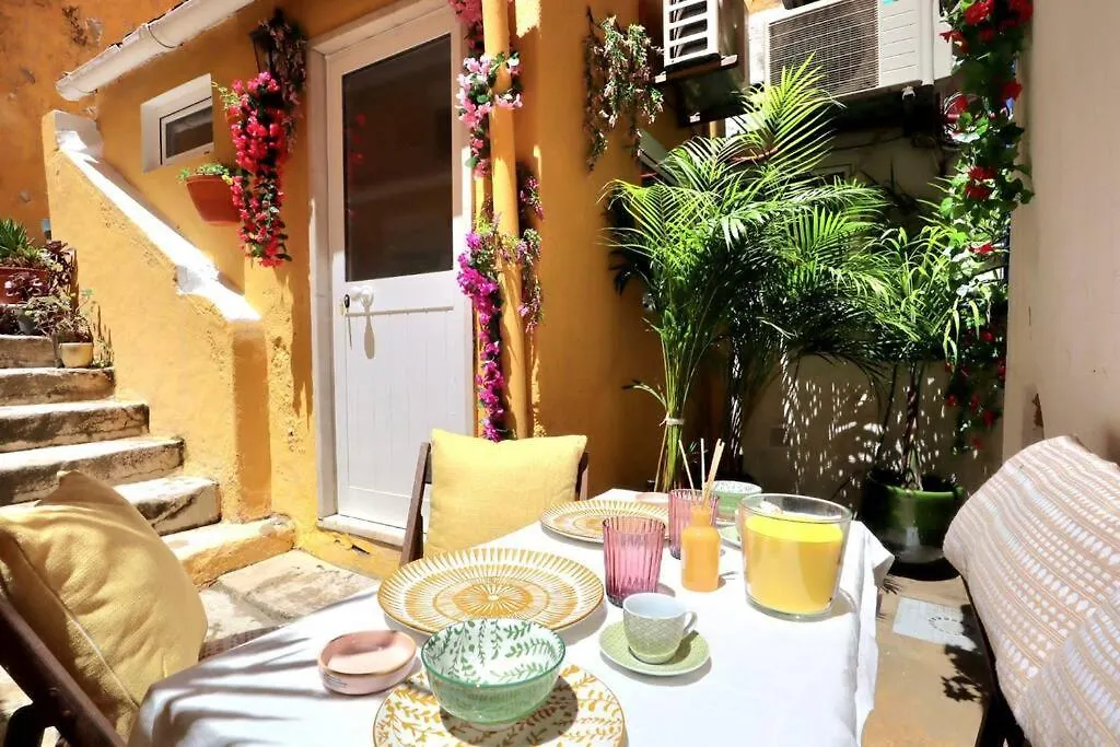 Lisbon Center Balcony Patio 2 Apartment